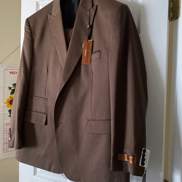 Steve Harvey Men’s Suit